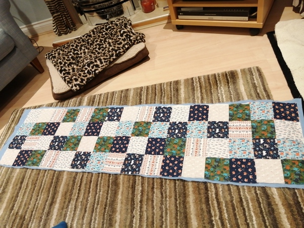 Any sewing aficionados? I need a stitch and bitch...