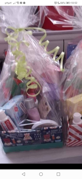 To not understand the trend for 'hampers' as presents
