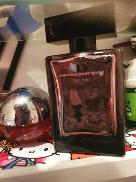 Can anyone recommend a powdery, musky, mysterious, dark perfume?