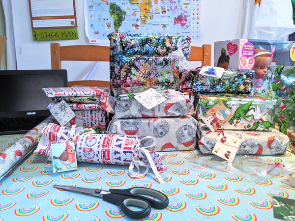 Can we have a Christmas wrapping thread?!