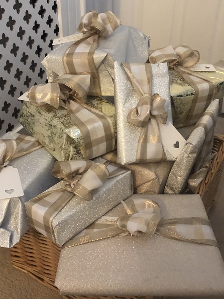 Can we have a Christmas wrapping thread?!