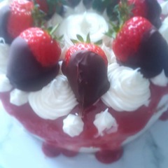 Cakes and makes photos
