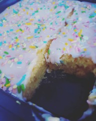 Cakes and makes photos