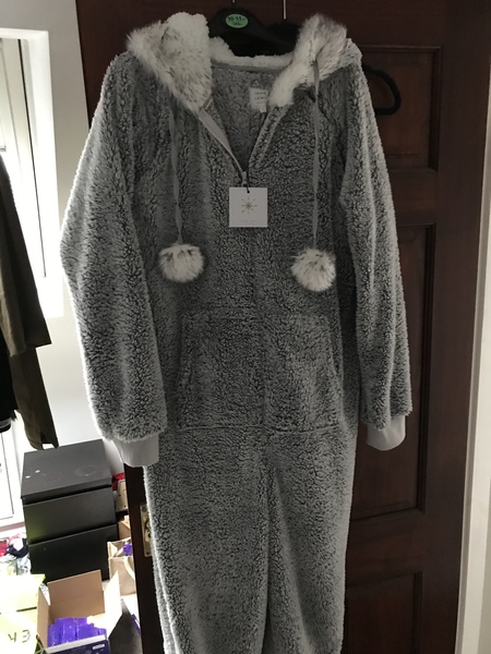 Anyone fancy a Christmas present swap thread?
