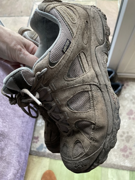 Recommendations for really supportive/cushioned walking shoes/boots?