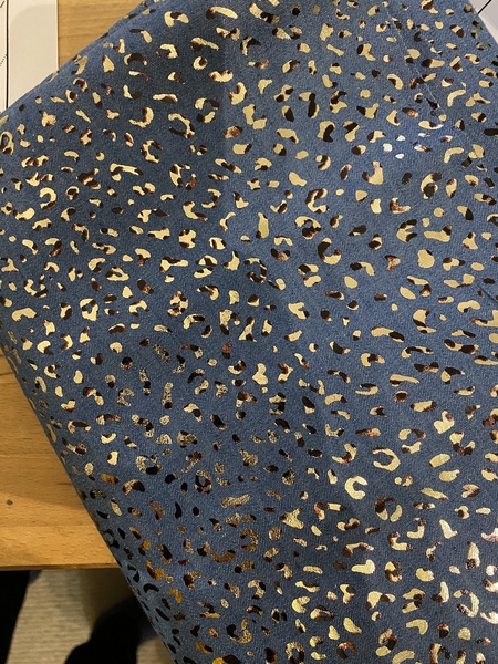 Any sewing aficionados? I need a stitch and bitch...