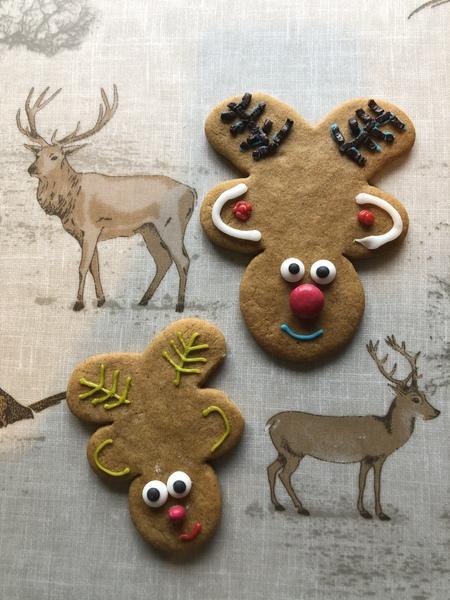 Show me your non-Christmas cake bakes!