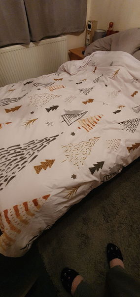Show me your Christmas Bedding! 😁