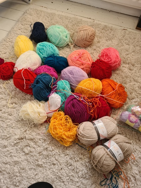 Knit, Crochet and Natter Thread