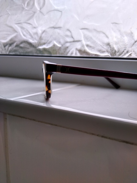 DH, high prescription and new glasses that are too thick