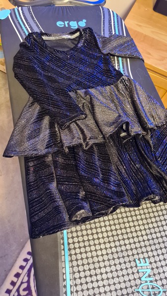 Any sewing aficionados? I need a stitch and bitch...