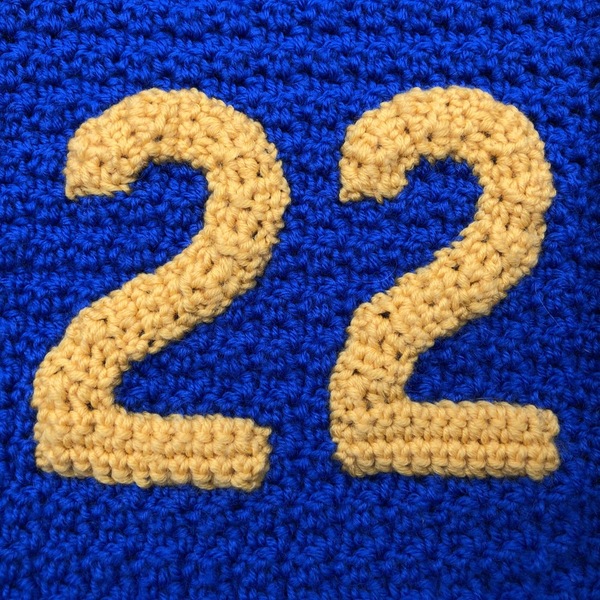 Woolly Hugs. Making a blanket for lovely Crazyladee and her family. We need help.