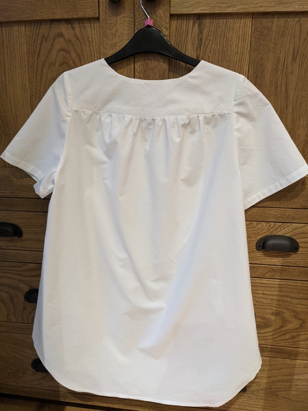 Any sewing aficionados? I need a stitch and bitch...