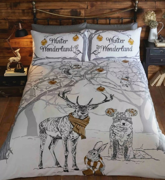 Show me your Christmas Bedding! 😁