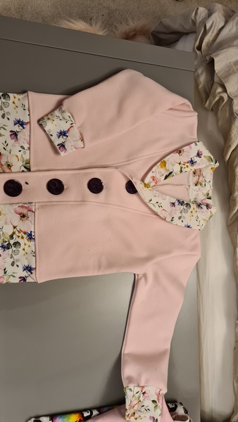 Any sewing aficionados? I need a stitch and bitch...