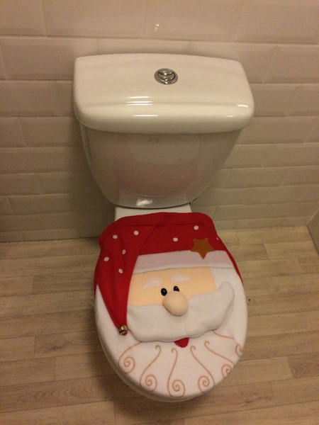 To think Christmas bedding is a waste.
