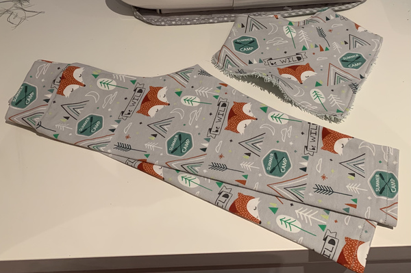 Any sewing aficionados? I need a stitch and bitch...