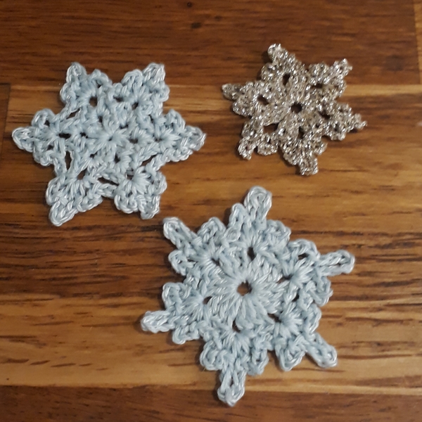 Knit, Crochet and Natter Thread