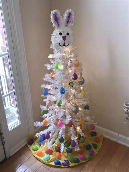 Festive Fledglings Flap Frantically Towards A Calm, Clutter-free Christmas!