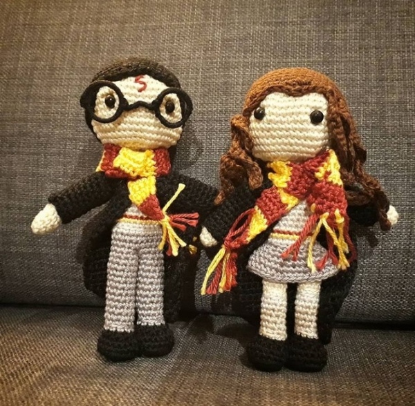 Knit, Crochet and Natter Thread