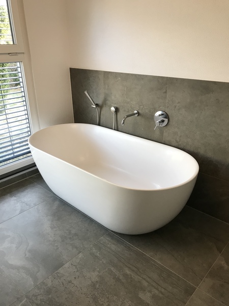 Bath dilemma. Freestanding? Built-in? Omnitub? Help!
