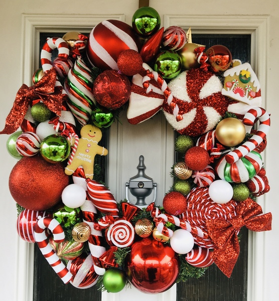 Luxury outside door wreath?