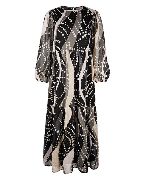 Would anyone like to suggest an outfit for me