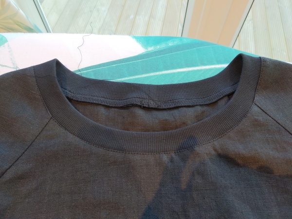 Any sewing aficionados? I need a stitch and bitch...