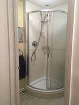 How would you zazz up this shower room for £500