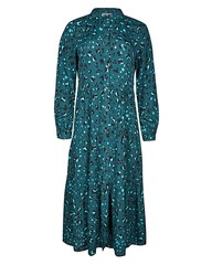 Would anyone like to suggest an outfit for me