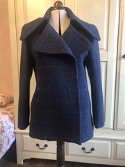 Any sewing aficionados? I need a stitch and bitch...