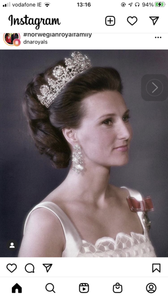 Royal Style - more tiaras please for 2021 (maybe no more crocs)