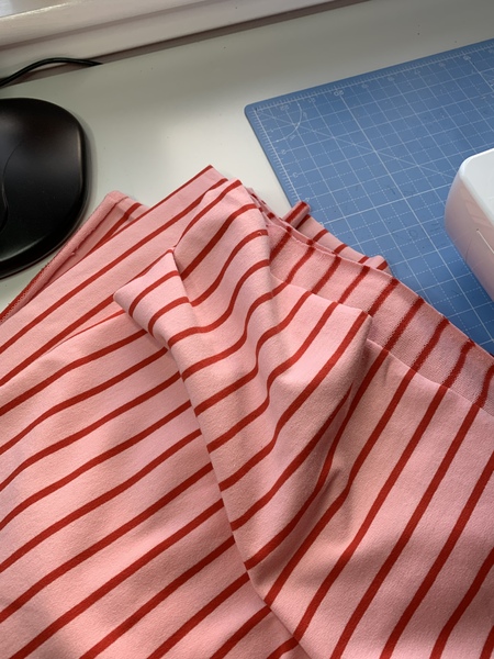 Any sewing aficionados? I need a stitch and bitch...