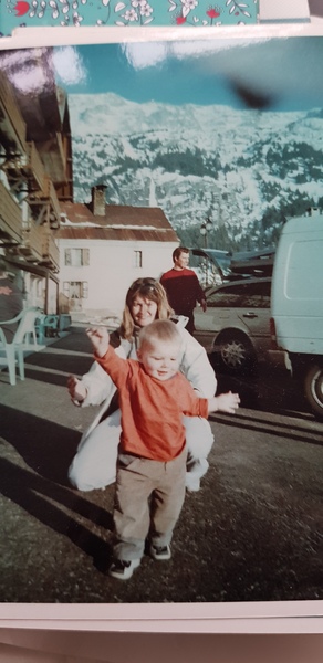 AIBU to think it’s ok to put kids (4 and 1) into kids club on a ski holiday