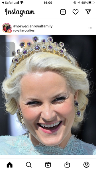 Royal Style - more tiaras please for 2021 (maybe no more crocs)