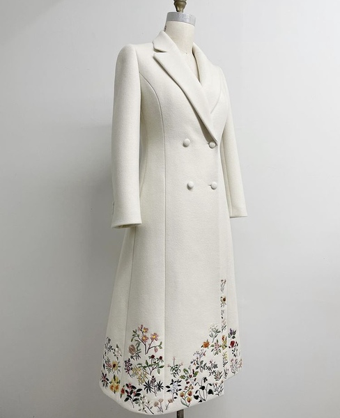 Royal Style - more tiaras please for 2021 (maybe no more crocs)