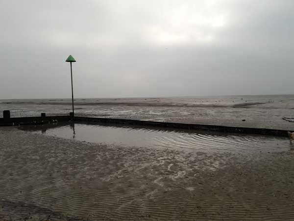 Live along the River Thames