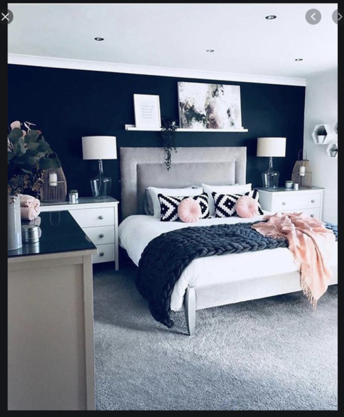 Please help someone with no taste sort my bedroom