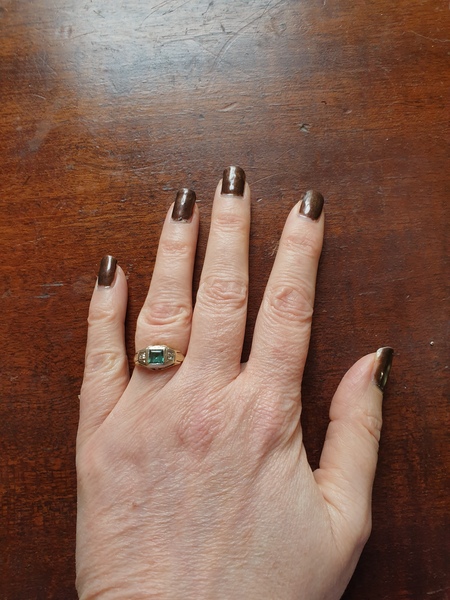Does anyone want to play 'guess the age of my hands?