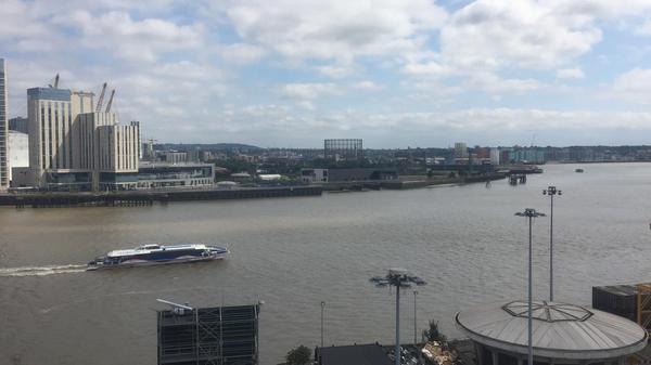 Live along the River Thames