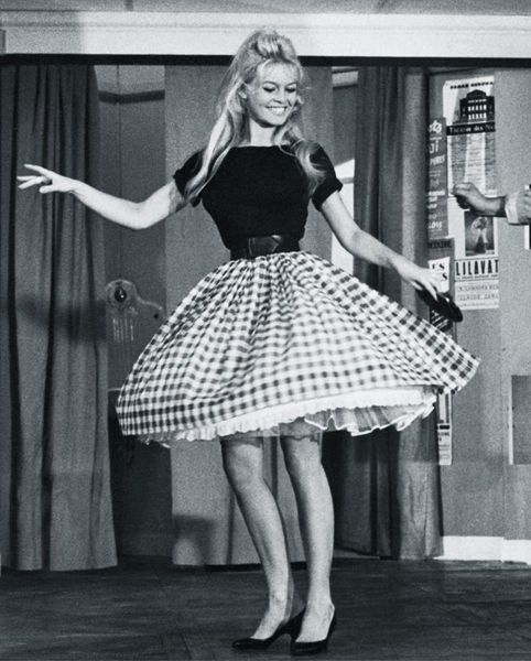 Any advice on starting a vintage wardrobe? 👗