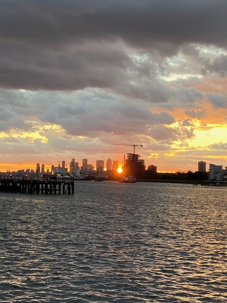 Live along the River Thames
