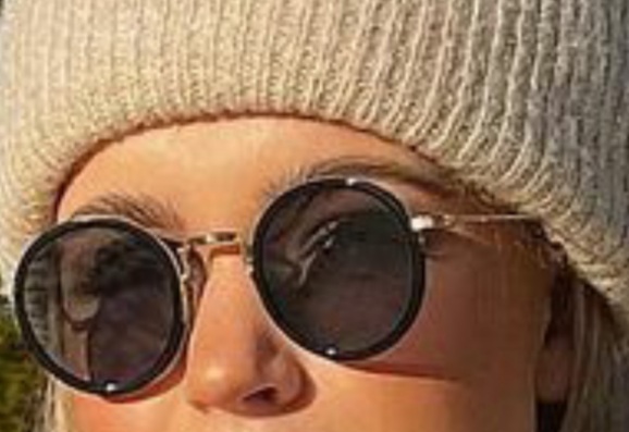 Does anyone know where these sunglasses are from? Or similar (photo)