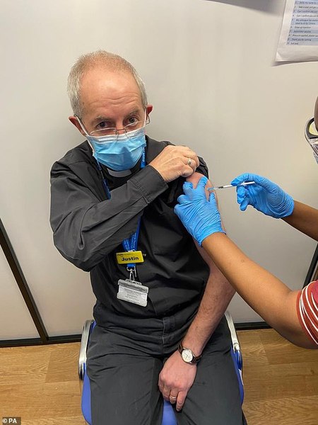 Greek Prime Minister gets his vaccine. Does he not own a t-shirt?
