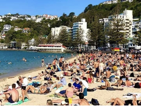 Australia vs UK