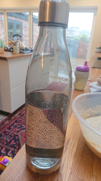 Can anyone track down this water bottle?