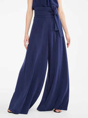 Les Parisiennes des Mamansnet: "You gotta have style. It helps you get down the stairs." - Diana Vreeland