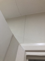 Cracks to ceiling