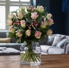 Have you ever received a M&S flower delivery? 🌺