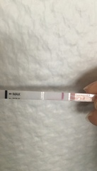 Is this early preg discharge or pre-period discharge? *tmi*
